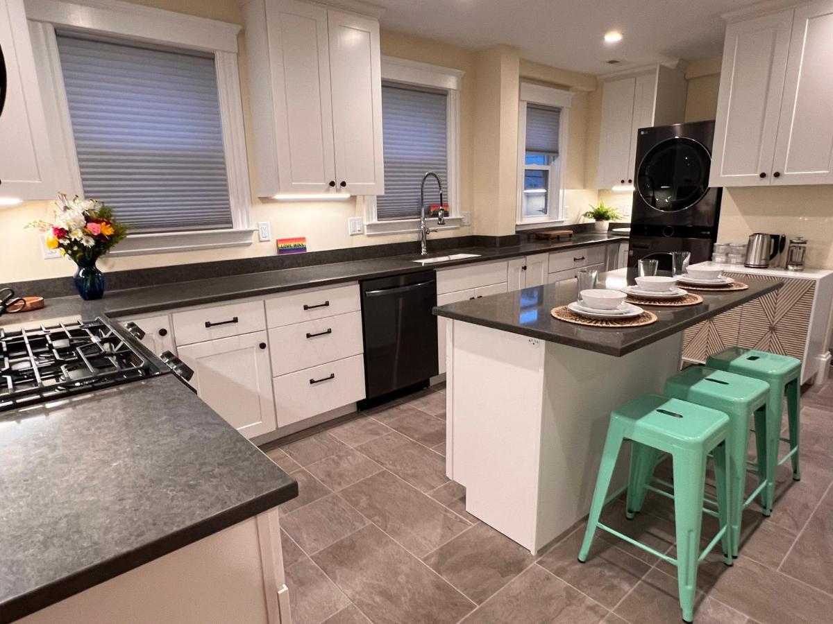 Your Boston Retreat - Great Porches - 2/Br Sleep 6 Everett المظهر الخارجي الصورة